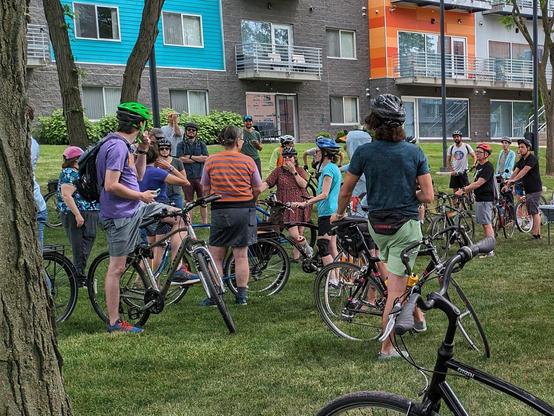 Players with their bikes assembled in Rotary Park